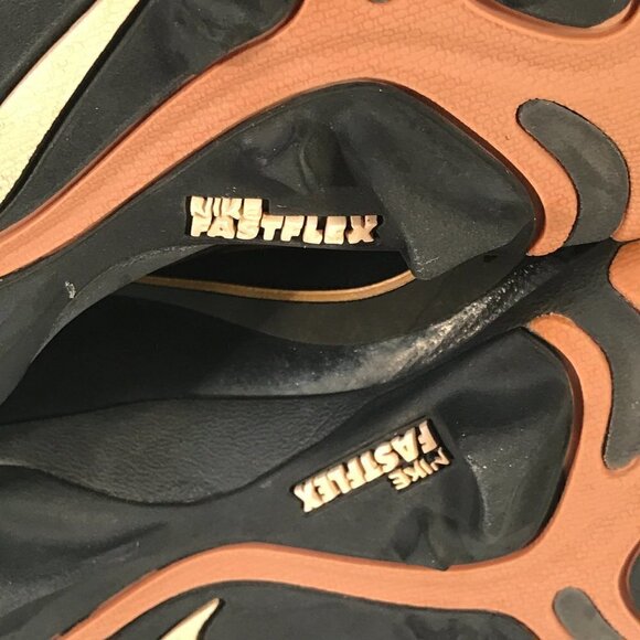 NIKE Fast Flex Black Gold Running Workout Athletic Shoes Cleats - Picture 7 of 15